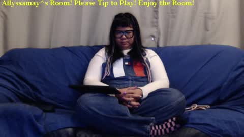 Allyssamay online show from 4, 12, 2024