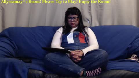 Allyssamay online show from 4, 12, 2024