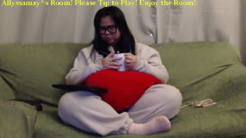 Allyssamay online show from 1, 1, 2025