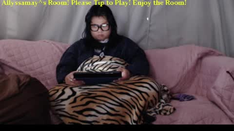 Allyssamay online show from 1, 4, 2026