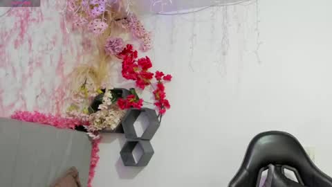 Snapshot of almazz_ chatting on 25, 4, 2026 Santy online show from 25, 4, 2026