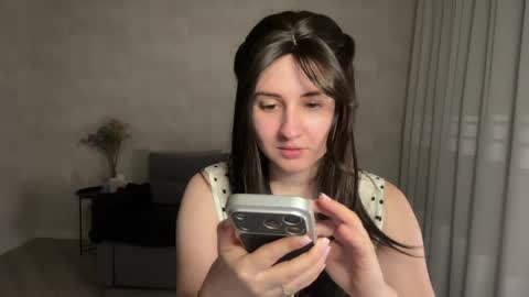 Anna online show from 10, 5, 2026
