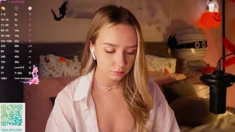 Lia online show from 27, 10, 2025