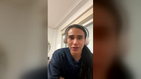 Snapshot of alogenotwink chatting on 3, 4, 2026 STEPHAN online show from 3, 4, 2026