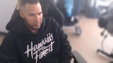 Snapshot of aloha_king chatting on 23, 2, 2025 simplyfaded online show from 23, 2, 2025