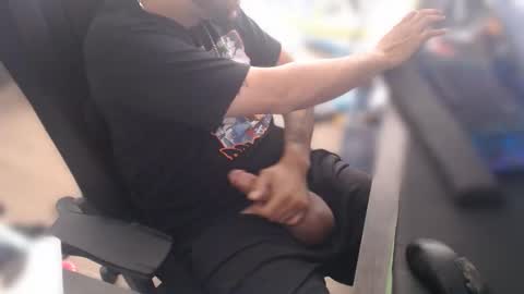 Snapshot of aloha_king chatting on 2, 10, 2025 simplyfaded online show from 2, 10, 2025