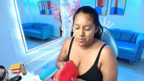 Alondra  online show from 12, 11, 2025