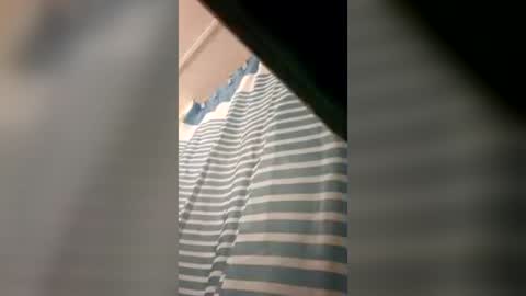 Snapshot of alonpra14 chatting on 7, 7, 2026 alonpra14 online show from 7, 7, 2026