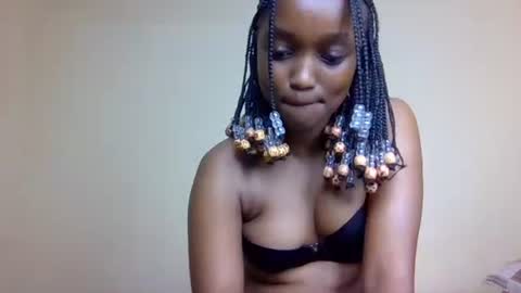 Snapshot of alora_bby chatting on 15, 11, 2025 Elly online show from 15, 11, 2025