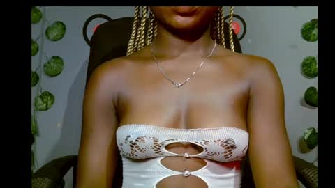 Snapshot of alosexy_bae chatting on 5, 6, 2026 alo online show from 5, 6, 2026