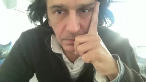 Snapshot of alphandre chatting on 24, 1, 2025 AlphAndre online show from 24, 1, 2025