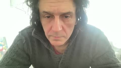 Snapshot of alphandre chatting on 28, 1, 2025 AlphAndre online show from 28, 1, 2025