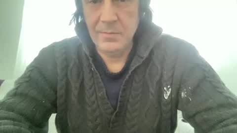 Snapshot of alphandre chatting on 6, 2, 2025 AlphAndre online show from 6, 2, 2025