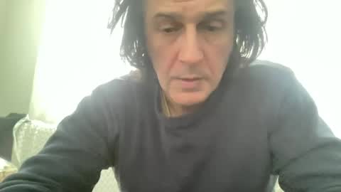 Snapshot of alphandre chatting on 21, 2, 2025 AlphAndre online show from 21, 2, 2025