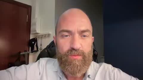 Snapshot of alroca82 chatting on 4, 12, 2025 alroca82 online show from 4, 12, 2025