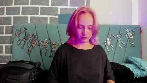 Alter  online show from 24, 10, 2025