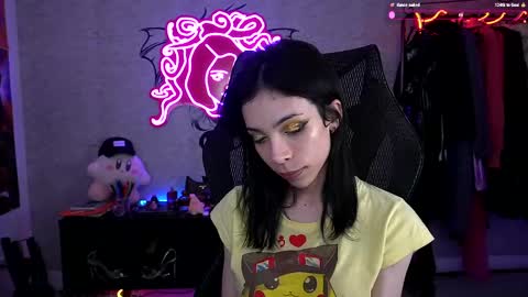 Snapshot of altsofie chatting on 5, 1, 2025 Sofie Kimino online show from 5, 1, 2025