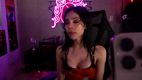 Snapshot of altsofie chatting on 5, 2, 2025 Sofie Kimino online show from 5, 2, 2025