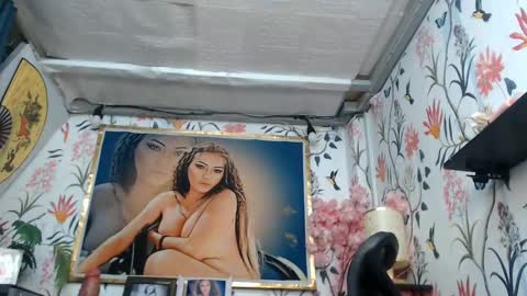 SARAHEYHEYHUGECOCK online show from 5, 2, 2025