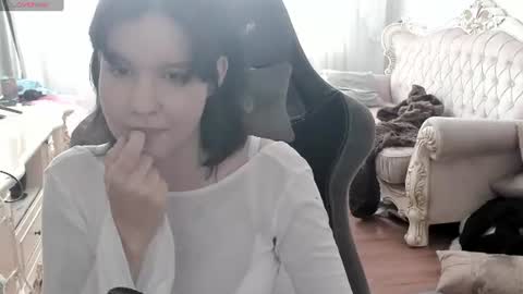 Snapshot of alyaska_yang chatting on 25, 6, 2026 alyaska_yang online show from 25, 6, 2026