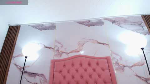 Snapshot of alyathompson chatting on 18, 12, 2025 Alya online show from 18, 12, 2025