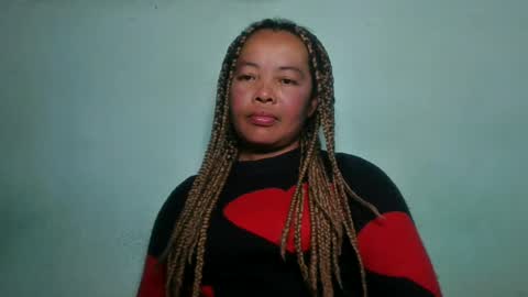 Snapshot of alypierette chatting on 15, 7, 2026 alypierette online show from 15, 7, 2026