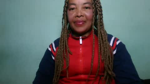 Snapshot of alypierette chatting on 17, 7, 2026 alypierette online show from 17, 7, 2026