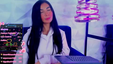 Snapshot of alys_molly chatting on 13, 2, 2025 sopie online show from 13, 2, 2025