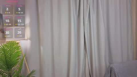 Snapshot of alyshaplescia chatting on 29, 4, 2026 Mona online show from 29, 4, 2026