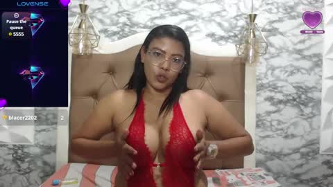 Snapshot of alyson_milf chatting on 22, 1, 2025 alyson online show from 22, 1, 2025