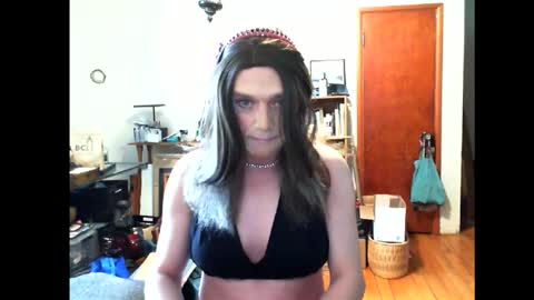 Snapshot of alyssatwo chatting on 5, 3, 2025 Britney online show from 5, 3, 2025