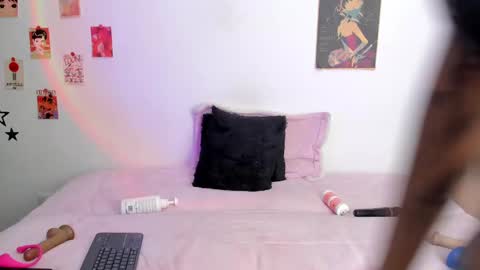 Snapshot of alyxroses chatting on 8, 3, 2025 online show from 8, 3, 2025