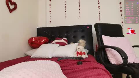 Isabella online show from 17, 2, 2025