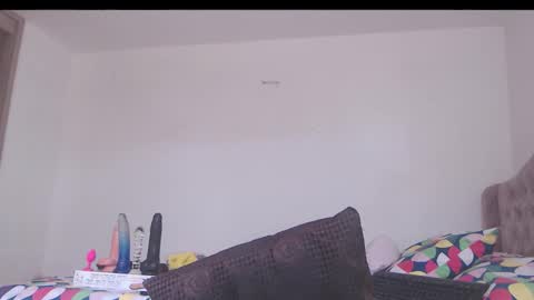 valentia online show from 8, 10, 2025