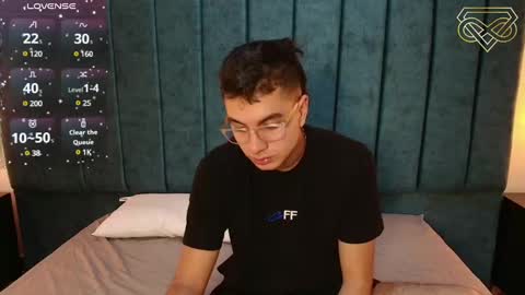 Snapshot of amadeo_wild chatting on 21, 12, 2024 Amadeo Wild online show from 21, 12, 2024