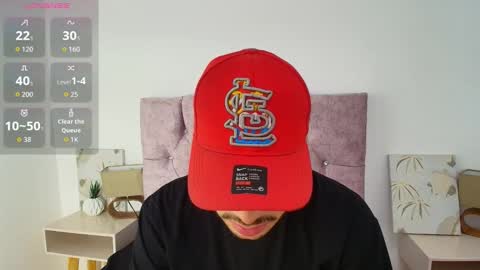 Snapshot of amadeo_wild chatting on 21, 10, 2025 Amadeo Wild online show from 21, 10, 2025