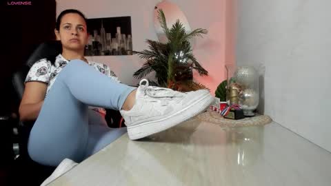 anny online show from 14, 12, 2025