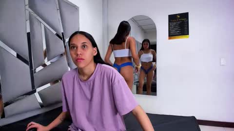 Amia y Sofia online show from 27, 10, 2025