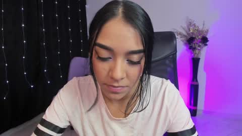 Snapshot of amalia_cruss chatting on 14, 12, 2024 Amalia cruss online show from 14, 12, 2024