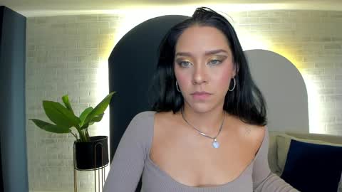 Amalia cruss online show from 10, 4, 2026