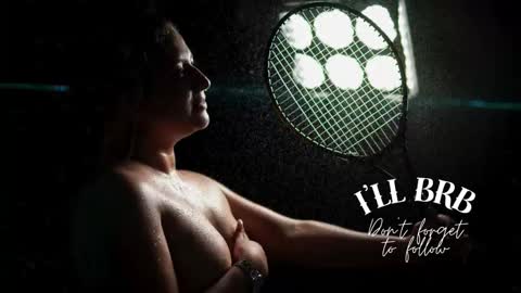 Amalia Im Back See you soon this January 7 at 10 pm Colombia time online show from 31, 10, 2025