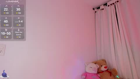 Amalia    real MIA  online show from 3, 2, 2025