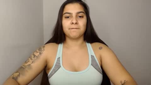 Snapshot of amanda5star chatting on 6, 1, 2025 The queen of the biceps online show from 6, 1, 2025