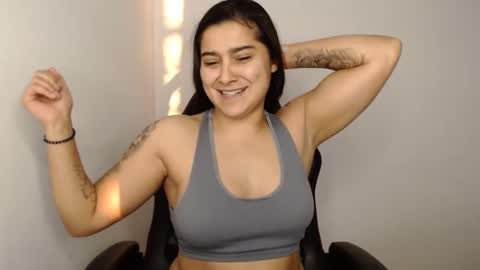Snapshot of amanda5star chatting on 22, 1, 2025 The queen of the biceps online show from 22, 1, 2025