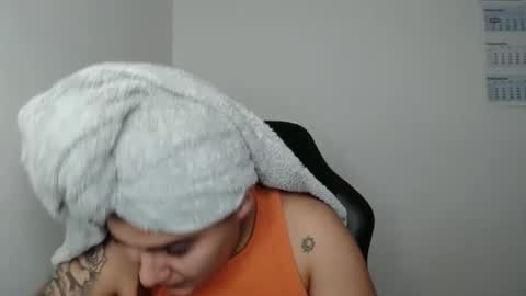 Snapshot of amanda5star chatting on 6, 3, 2025 The queen of the biceps online show from 6, 3, 2025