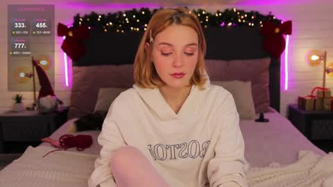 Amanda  fox online show from 6, 12, 2024