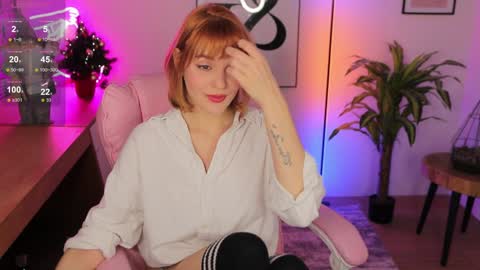 Amanda  fox online show from 10, 12, 2024