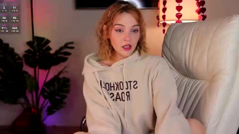 Amanda  fox online show from 19, 2, 2025