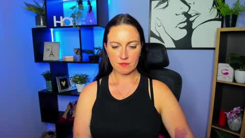 Snapshot of amanda_burn chatting on 29, 4, 2026 Amanda online show from 29, 4, 2026