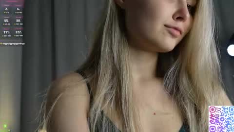 Snapshot of amanda_sayhey chatting on 4, 11, 2025 online show from 4, 11, 2025